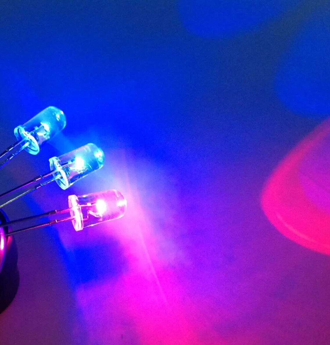 5mm Led Flashing Red Blue Diode Round Head 100pcs F5 Diodes (Red-Blue Flashing)