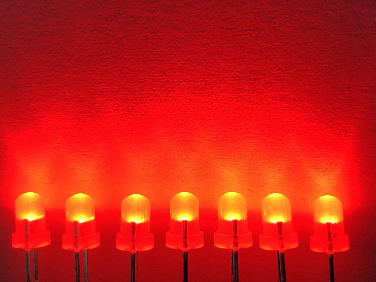 100pc 3mm RED Diffused Round Top With Edge LED Diy Light Emitting Diodes 620nm