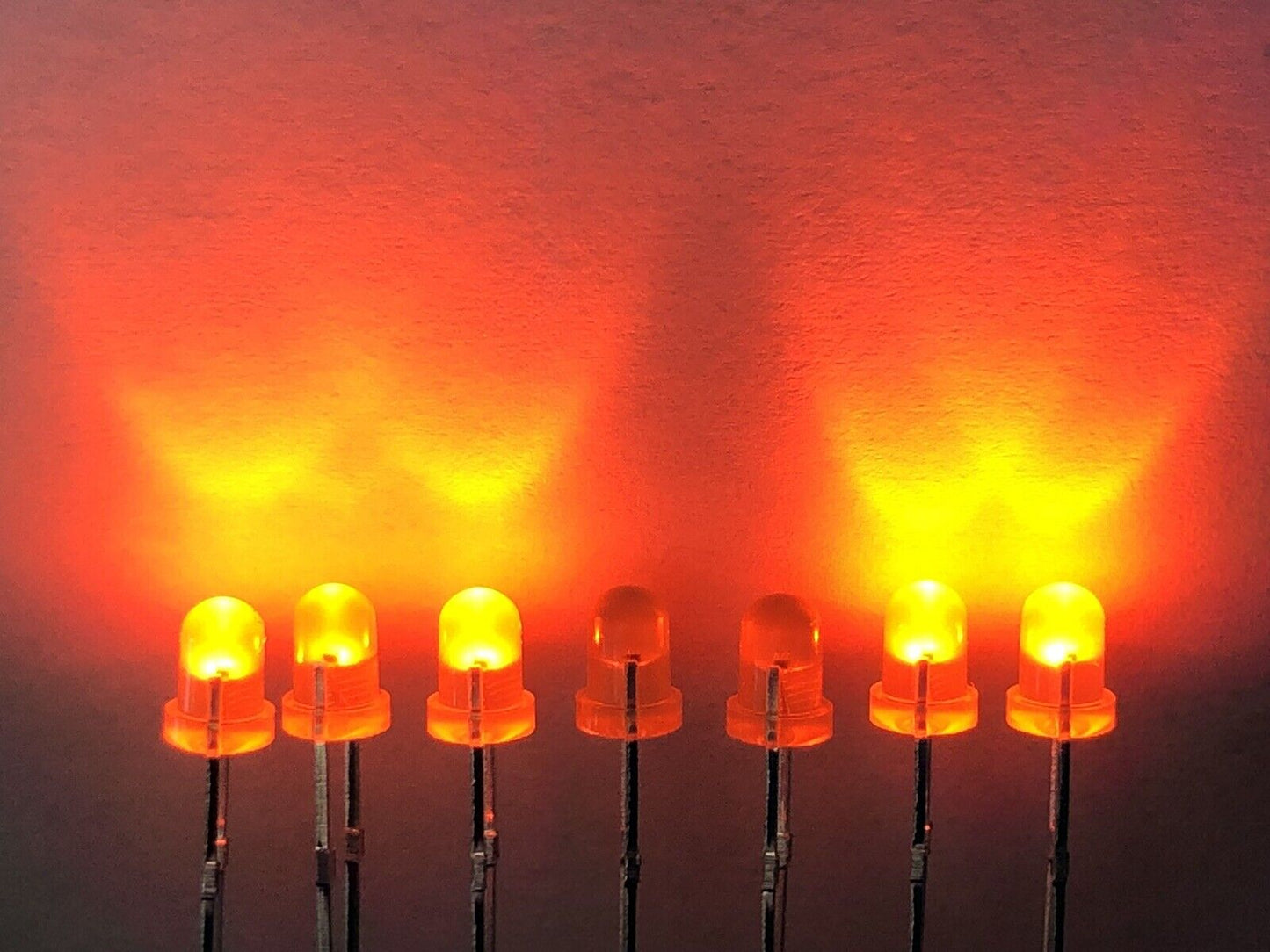 100pcs 3mm Flashing Blinking Orange Diffused LED Light Emitting Diodes 1.5hz DIY